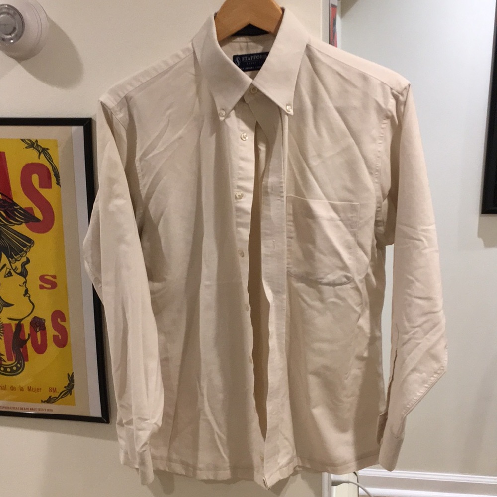 Stafford essentials long-sleeve button-up oxford shirt. Classic fit 15 1/2 32-33